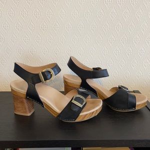 Dansko size 37 sandals
